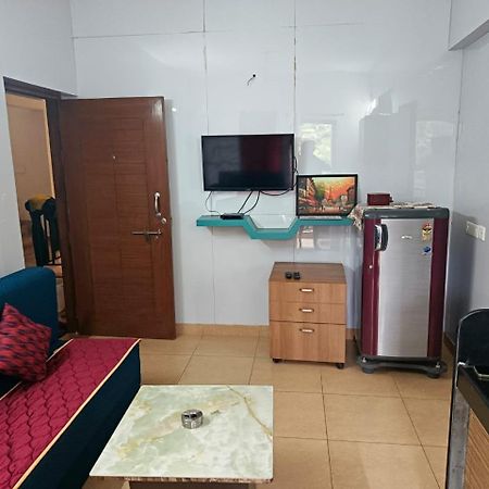 Appartamento Beautiful 1 BHK With Pool Wi-Fi Cooking Gas Gym Caretakers Goa Velha Esterno foto